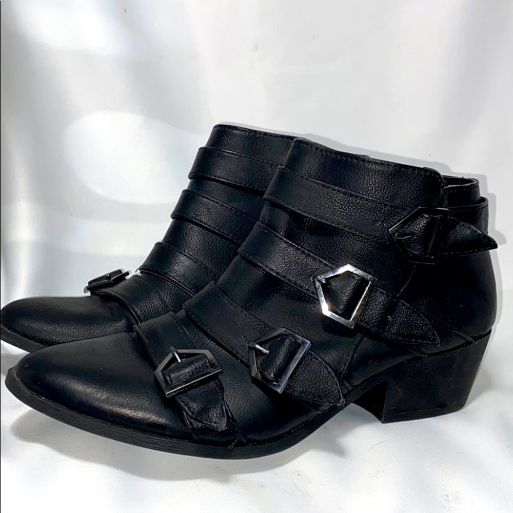 Sam& Libby Black 4 Buckle Booties Size 8